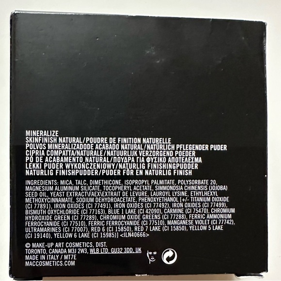 MAC Mineralize Skinfinish Natural AB7 - Picture 6 of 6